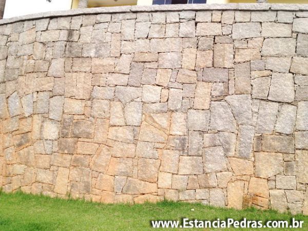 Muro de pedra rachão – estância pedras, homify